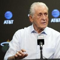 哈达威：莱利曾给阴阳合同 联盟取消后威胁要禁赛一整年+巨额罚款