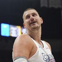 香波特谈约基奇热衷赛马：每个人都有喜欢的音乐 他让我也想养马
